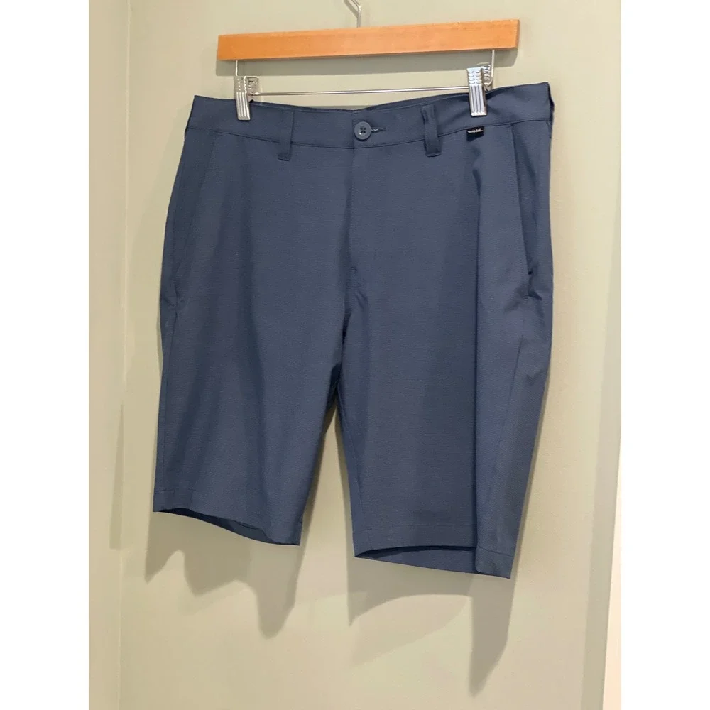 Travis Mathew Men's Blue Striped‎ Golf Shorts Size 32 Performance Stretch